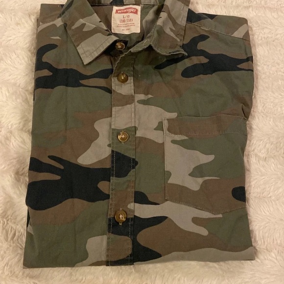 Wrangler button down - Picture 3 of 8